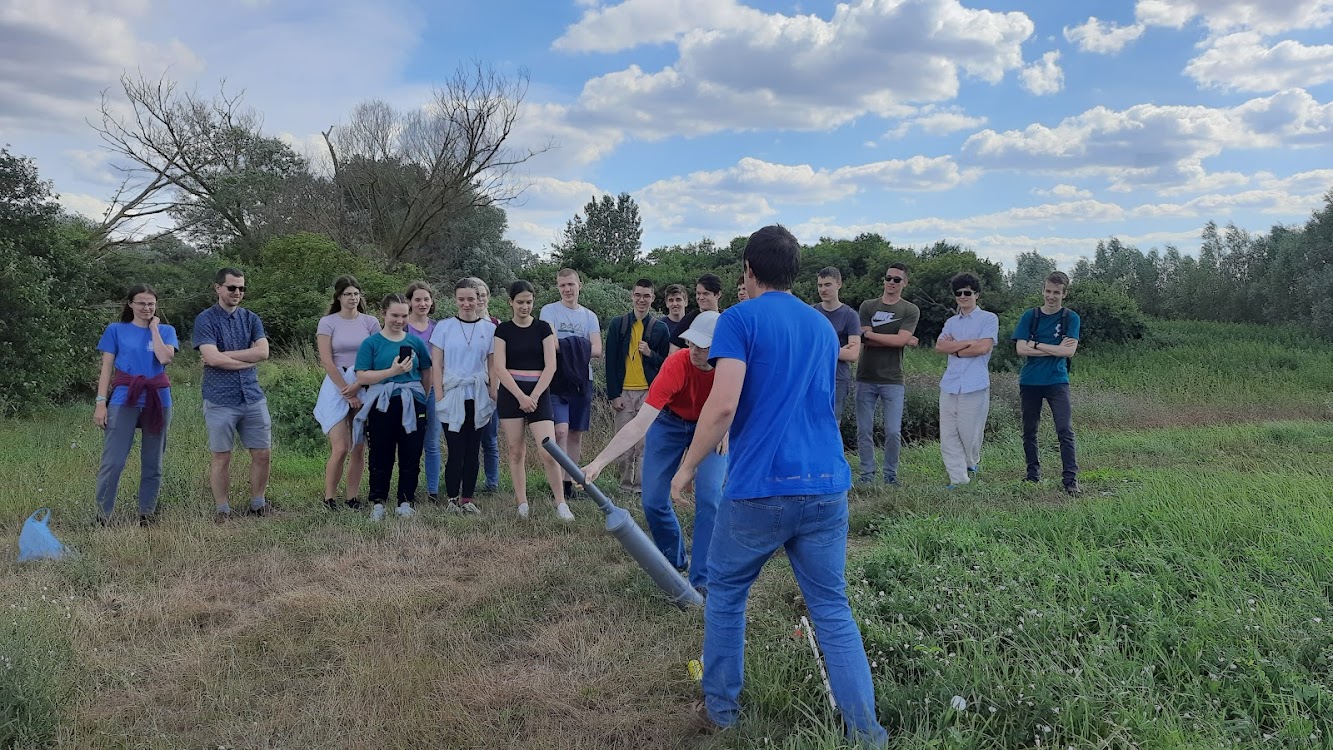 Mérési jegyzőkönyv a KöMaL nyári táboráról 4 agyu