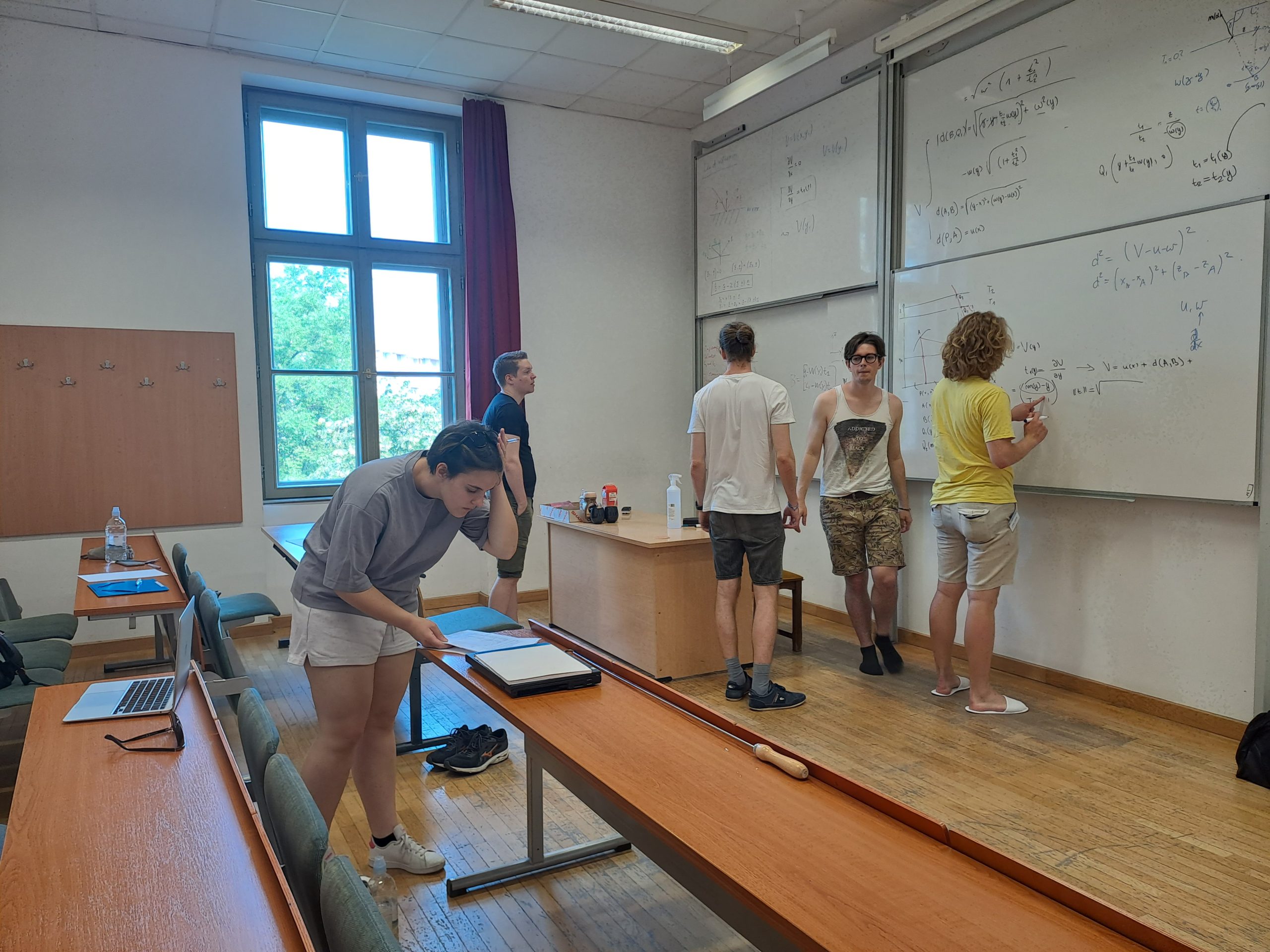 Az ipari matematika nemzetközi agytornája 5 5 ECMI scaled