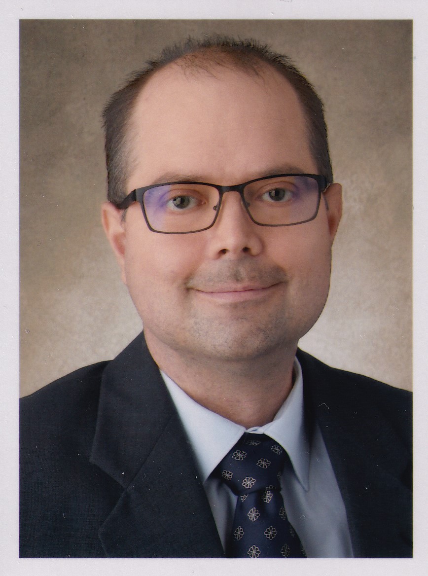 Dr. Besenyei Ádám badampic