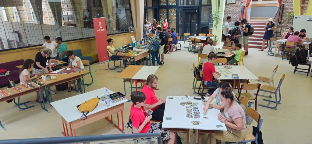 AULA 1 20260708 tarsasjatekozas2