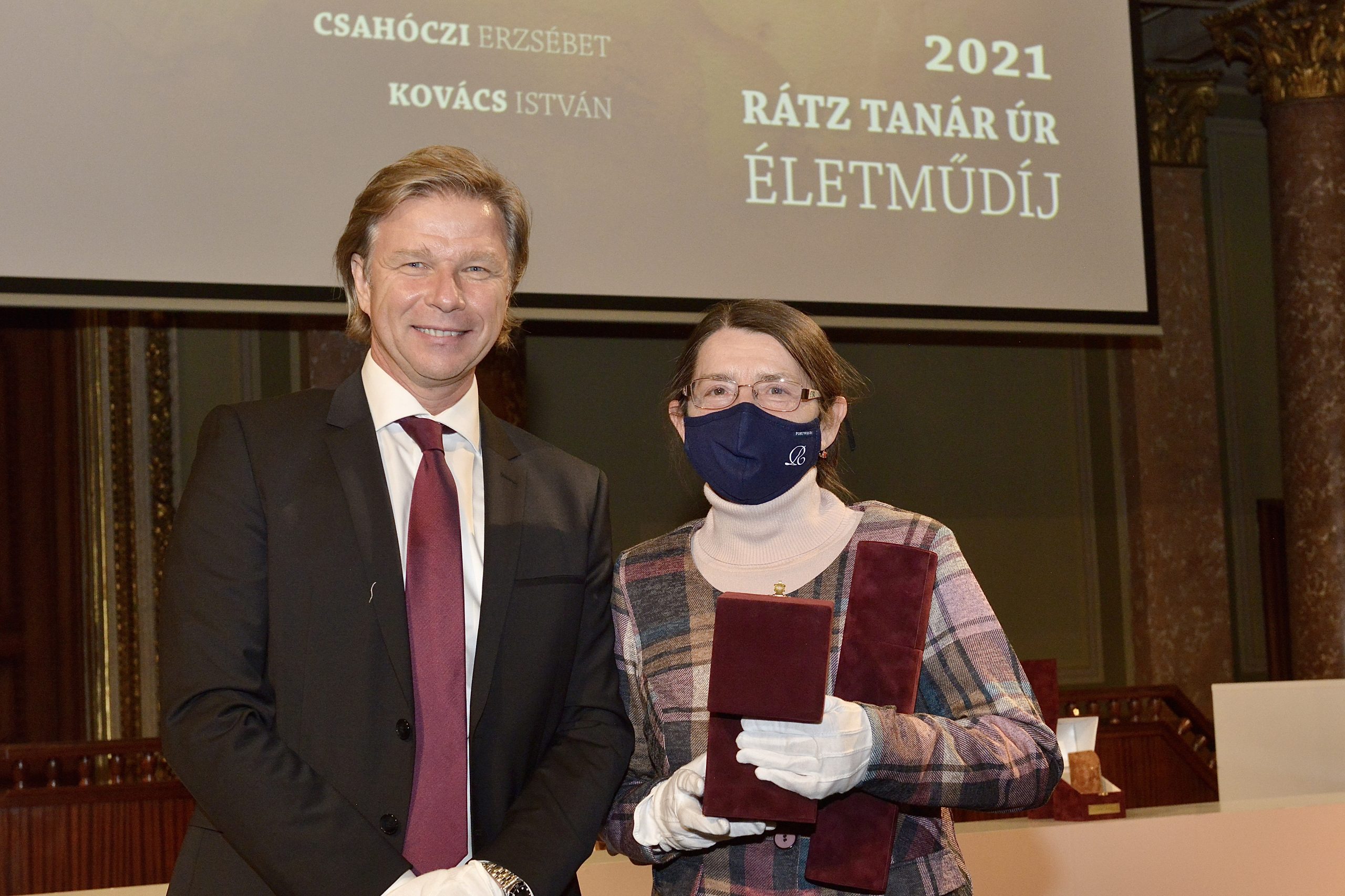 Rátz tanár úr utódai 2021-ben 4 Vrkonyi Viktor Graphisoft s Csahczi Erzsbet matematika Dxxw scaled
