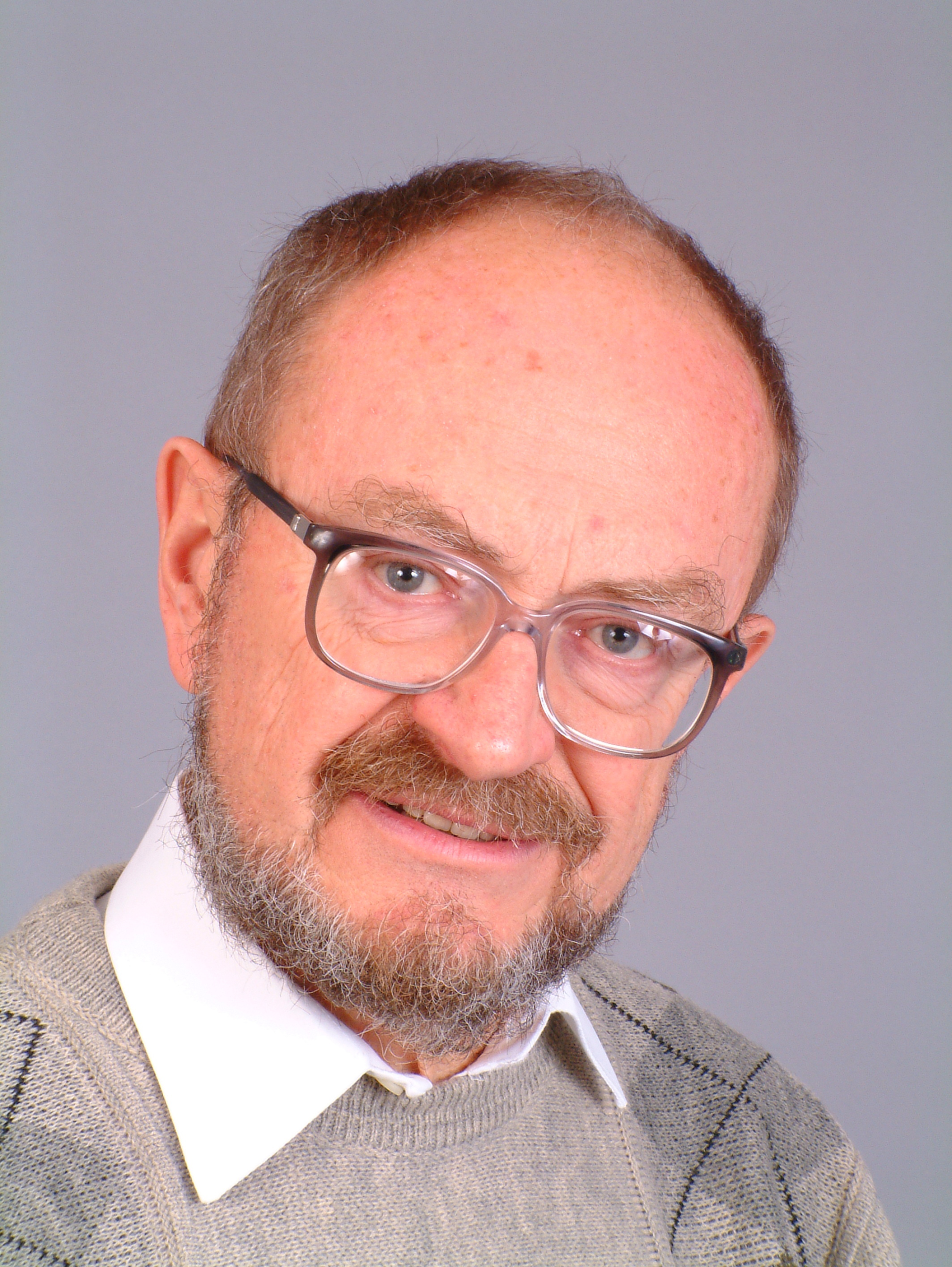 Elhunyt Csákány Béla professzor 1 Csakany KEU3 scaled